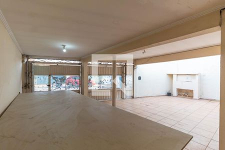 Casa à venda com 364m², 4 quartos e 4 vagasGaragem