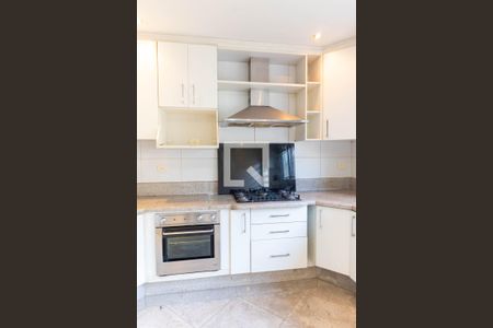 Casa à venda com 364m², 4 quartos e 4 vagasCozinha