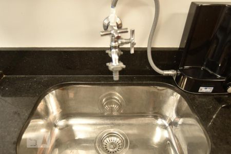 Apartamento à venda com 65m², 2 quartos e 1 vagaPia da área de serviço