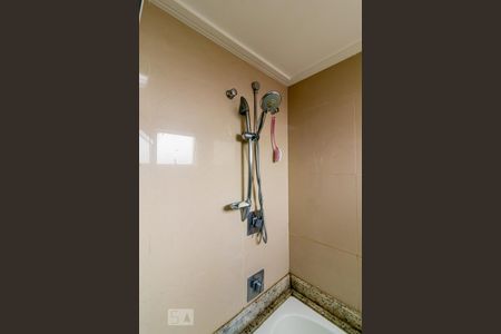 Apartamento para alugar com 108m², 4 quartos e 2 vagas Apartamento para alugar com 108m², 4 quartos e 2 vagasBanheiro da suíte