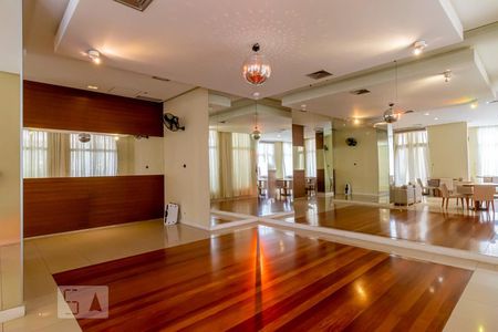 Apartamento para alugar com 108m², 4 quartos e 2 vagas Apartamento para alugar com 108m², 4 quartos e 2 vagasÁrea comum - Salão de festas