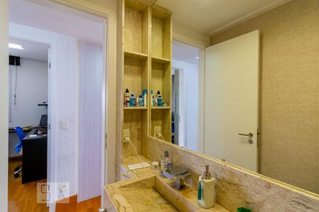 Apartamento para alugar com 108m², 4 quartos e 2 vagas Apartamento para alugar com 108m², 4 quartos e 2 vagasLavabo