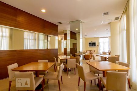 Apartamento para alugar com 108m², 4 quartos e 2 vagas Apartamento para alugar com 108m², 4 quartos e 2 vagasÁrea comum - Salão de festas