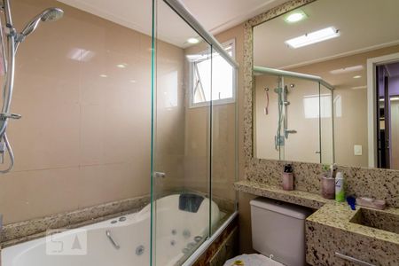 Apartamento para alugar com 108m², 4 quartos e 2 vagas Apartamento para alugar com 108m², 4 quartos e 2 vagasBanheiro da suíte