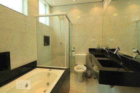 Apartamento à venda com 140m², 3 quartos e 2 vagasBanheiro da Suíte