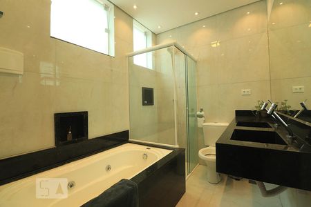Apartamento à venda com 140m², 3 quartos e 2 vagasBanheiro da Suíte