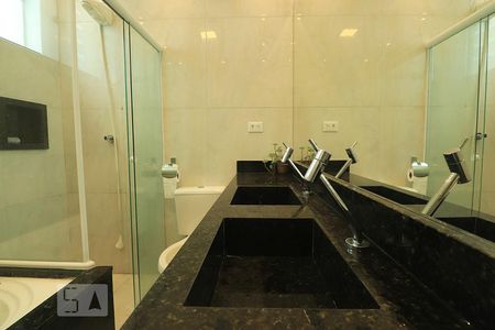 Apartamento à venda com 140m², 3 quartos e 2 vagasBanheiro da Suíte