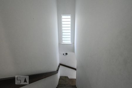 Casa à venda com 303m², 5 quartos e 4 vagas Casa à venda com 303m², 5 quartos e 4 vagasCobertura