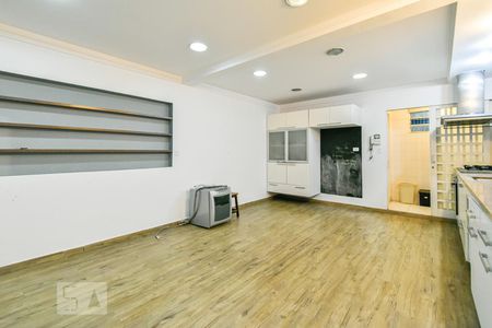 Casa à venda com 303m², 5 quartos e 4 vagas Casa à venda com 303m², 5 quartos e 4 vagasCobertura