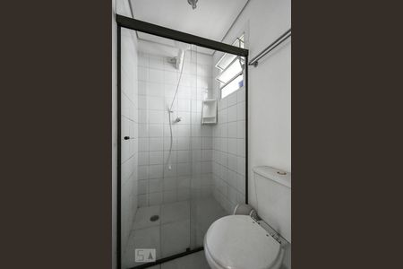 Casa à venda com 303m², 5 quartos e 4 vagas Casa à venda com 303m², 5 quartos e 4 vagasEdícula - Suíte - Banheiro