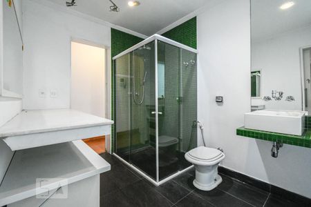 Casa à venda com 303m², 5 quartos e 4 vagas Casa à venda com 303m², 5 quartos e 4 vagasCobertura