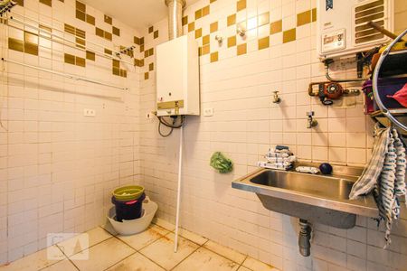 Casa à venda com 303m², 5 quartos e 4 vagas Casa à venda com 303m², 5 quartos e 4 vagasCobertura