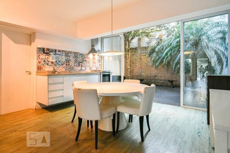 Casa à venda com 303m², 5 quartos e 4 vagas Casa à venda com 303m², 5 quartos e 4 vagasCozinha 1