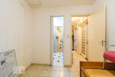 Casa à venda com 303m², 5 quartos e 4 vagas Casa à venda com 303m², 5 quartos e 4 vagasCobertura