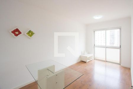 Apartamento para alugar com 65m², 2 quartos e 1 vagaSala