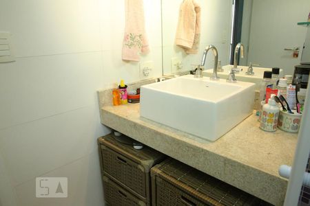 Apartamento para alugar com 79m², 3 quartos e 2 vagasBanheiro Quarto 1 - Suíte