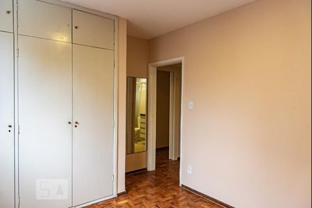 Apartamento à venda com 110m², 3 quartos e 3 vagas Apartamento à venda com 110m², 3 quartos e 3 vagasSuíte