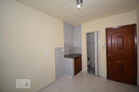 Sala de kitnet/studio para alugar com 1 quarto, 22m² em Cachambi, Rio de Janeiro