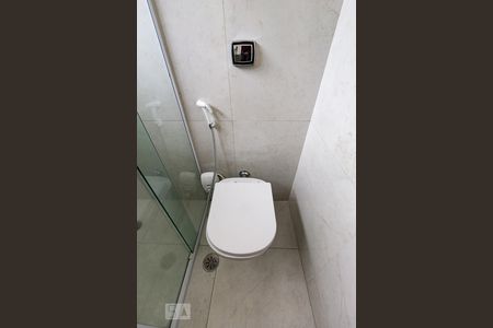 Apartamento para alugar com 75m², 2 quartos e 1 vaga Apartamento para alugar com 75m², 2 quartos e 1 vagaBanheiro da Suíte