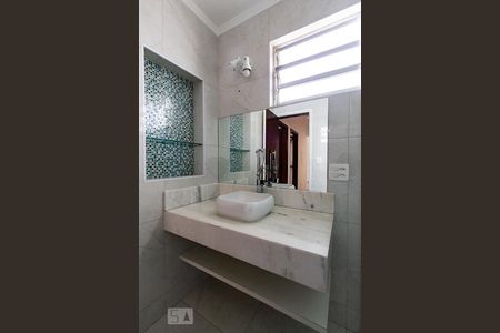 Apartamento para alugar com 75m², 2 quartos e 1 vaga Apartamento para alugar com 75m², 2 quartos e 1 vagaBanheiro da Suíte