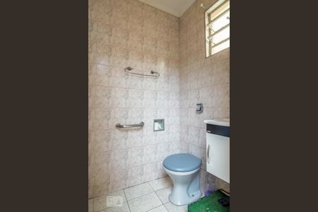 Banheiro de casa para alugar com 2 quartos, 110m² em Vila dos Andrades, São Paulo