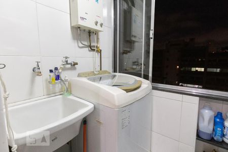 Apartamento à venda com 82m², 2 quartos e 1 vagaÁrea de Serviço