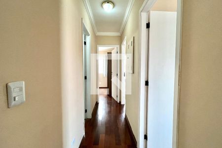 Corredor de apartamento para alugar com 3 quartos, 90m² em Parque Imperial, São Paulo