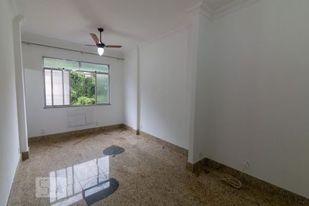 Sala/Quarto de kitnet/studio para alugar com 1 quarto, 27m² em Grajau, Rio de Janeiro