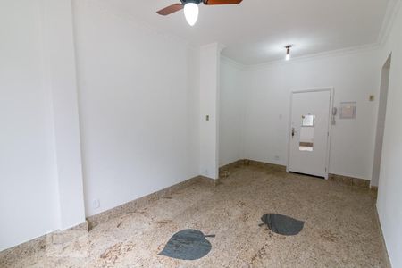 Sala/Quarto de kitnet/studio para alugar com 1 quarto, 27m² em Grajau, Rio de Janeiro