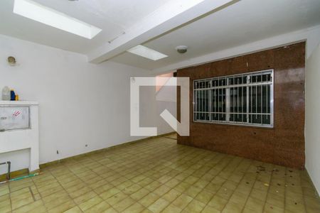 Casa à venda com 200m², 3 quartos e 1 vaga Casa à venda com 200m², 3 quartos e 1 vagaÁrea comum - Garagem
