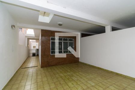 Casa à venda com 200m², 3 quartos e 1 vaga Casa à venda com 200m², 3 quartos e 1 vagaÁrea comum - Garagem