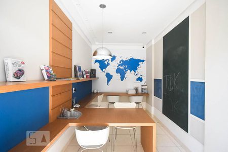 Apartamento à venda com 48m², 2 quartos e 1 vagaSala de leitura