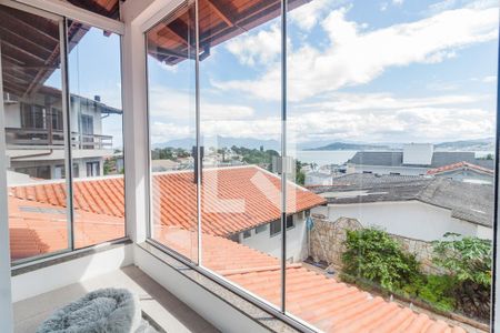 Varanda de casa para alugar com 4 quartos, 330m² em Bom Abrigo, Florianópolis