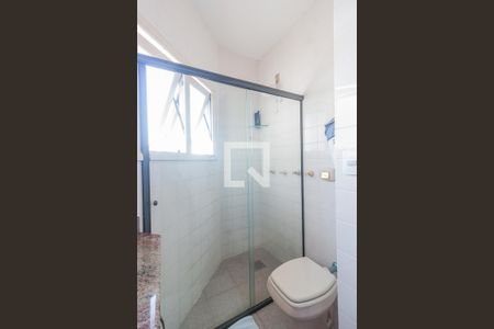 Casa para alugar com 330m², 4 quartos e 5 vagasBanheiro