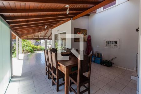 Casa para alugar com 330m², 4 quartos e 5 vagasCozinha