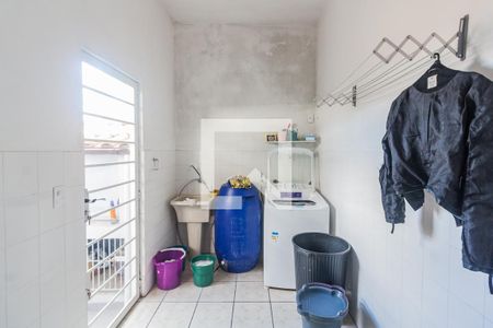 Casa para alugar com 330m², 4 quartos e 5 vagasÁrea de Serviço