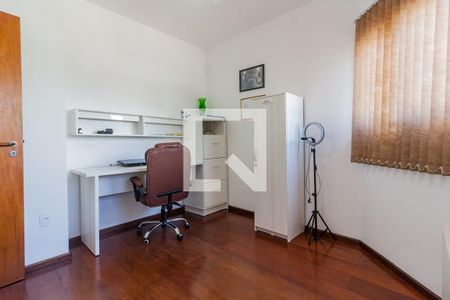 Escritório de casa para alugar com 4 quartos, 330m² em Bom Abrigo, Florianópolis