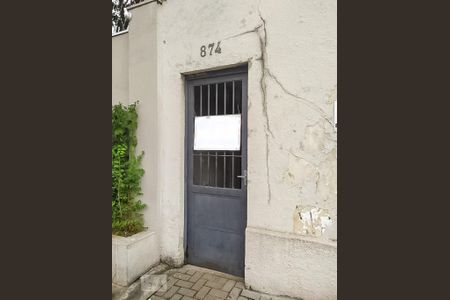 Casa à venda com 200m², 3 quartos e 1 vaga Casa à venda com 200m², 3 quartos e 1 vagaFachada
