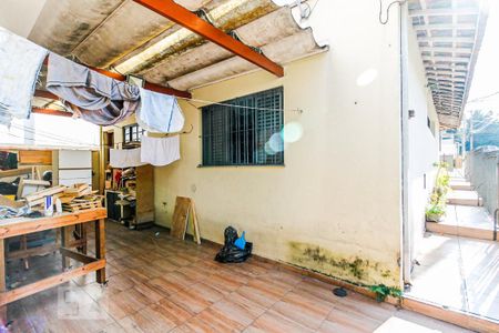 Casa à venda com 140m², 3 quartos e 4 vagasQuintal