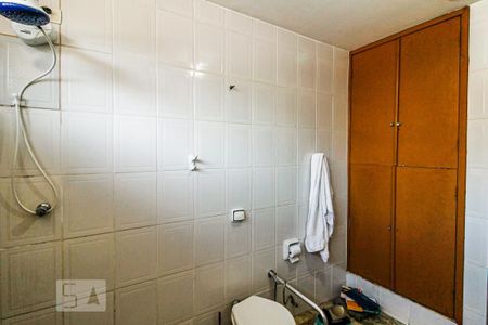 Casa à venda com 140m², 3 quartos e 4 vagasBanheiro