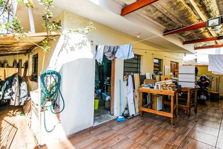 Casa à venda com 140m², 3 quartos e 4 vagasQuintal