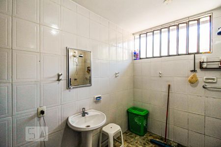Banheiro de casa à venda com 3 quartos, 140m² em Jardim Aeroporto, São Paulo