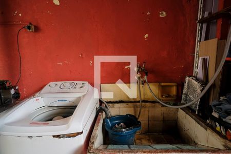 Casa à venda com 300m², 2 quartos e 2 vagasÁrea de Serviço