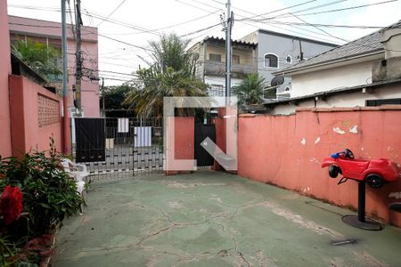 Casa à venda com 300m², 2 quartos e 2 vagasQuintal
