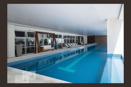 Studio à venda com 44m², 1 quarto e 1 vaga Studio à venda com 44m², 1 quarto e 1 vagaÁrea comum - Piscina