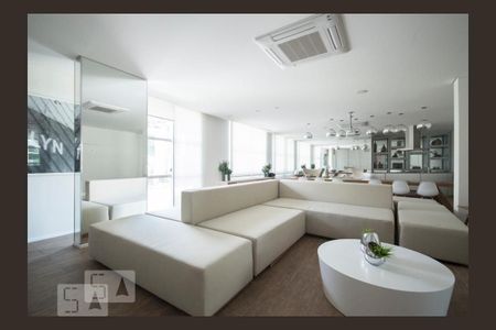 Studio à venda com 44m², 1 quarto e 1 vaga Studio à venda com 44m², 1 quarto e 1 vagaÁrea comum - Salão de festas