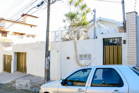 Casa para alugar com 60m², 1 quarto e sem vagaFachada