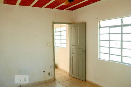 Quarto 1 de casa para alugar com 1 quarto, 60m² em Padre Eustáquio, Belo Horizonte