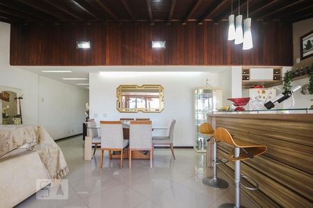 Sala de apartamento à venda com 3 quartos, 225m² em Barra da Tijuca, Rio de Janeiro