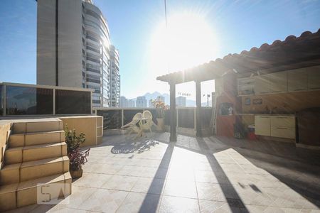 Apartamento à venda com 225m², 3 quartos e 1 vagaCobertura